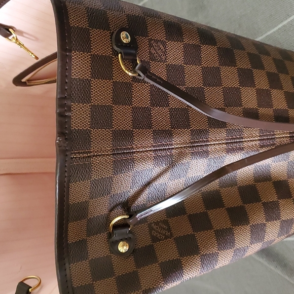 ๐ SOLD ๐ Louis Vuitton Neverfull MM in Damier Ebene - Picture 15 of 17